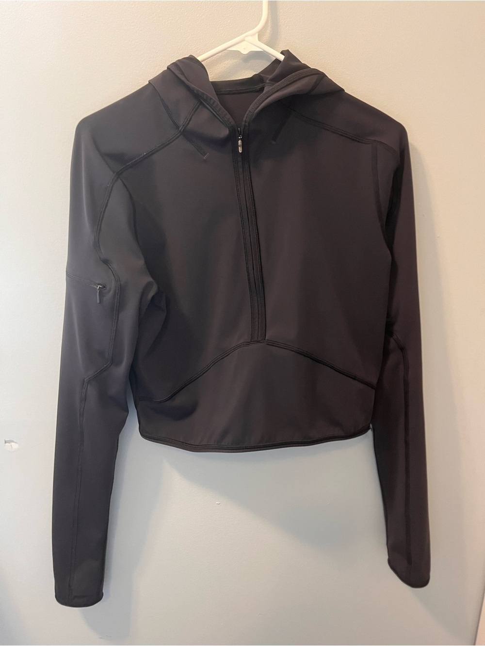 Lululemon Break a Trail 1/2 zip hoodie• Black• Women’s size 8